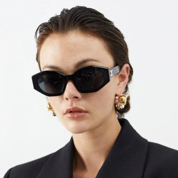 Celine TRIOMPHE Women Sunglasses Black Smoke Cat Eye CL40238U 01A NEW AUTHENTIC - Picture 10 of 15